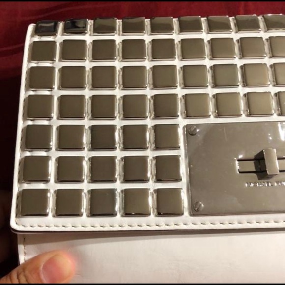 MICHAEL KORS NATALIA TILE GENUINE LEATHER CLUTCH - Picture 4 of 13